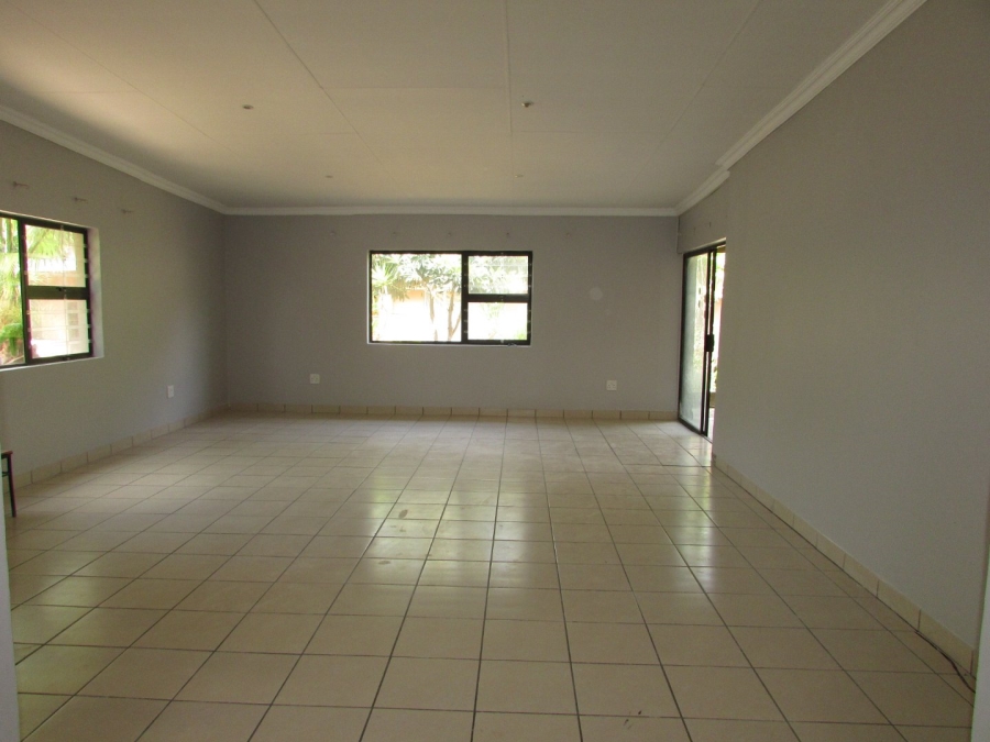 To Let 1 Bedroom Property for Rent in Park West Free State